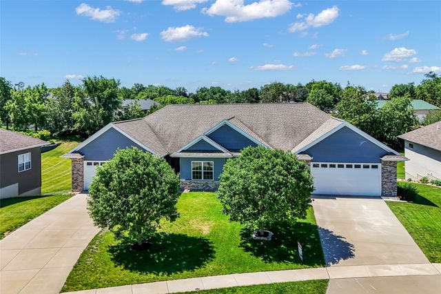 515 Majestic Oak Court, Solon, IA 52333