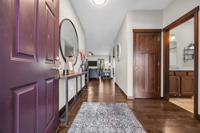 515 Majestic Oak Court, Solon, IA 52333