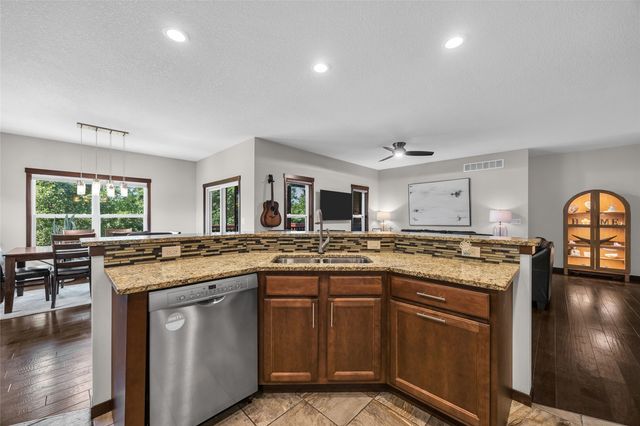 515 Majestic Oak Court, Solon, IA 52333