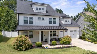 17423 Summers Walk Boulevard, Davidson, NC 28036