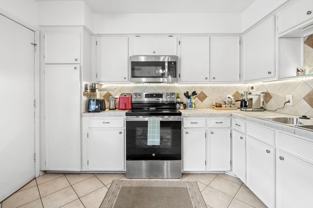 10548 Stone Canyon Road 230, Dallas, TX 75230