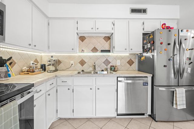 10548 Stone Canyon Road 230, Dallas, TX 75230