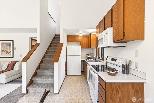23927 SE 238th St., Maple Valley, WA 98038