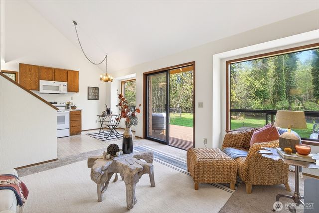 23927 SE 238th St., Maple Valley, WA 98038