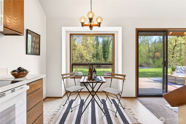 23927 SE 238th St., Maple Valley, WA 98038