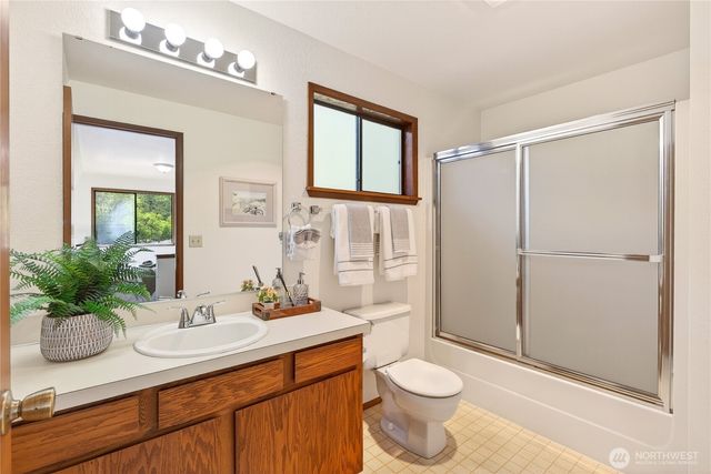 23927 SE 238th St., Maple Valley, WA 98038