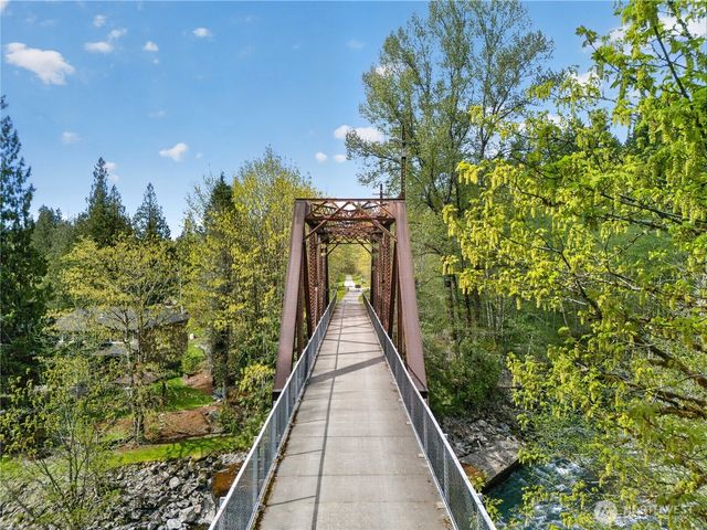 23927 SE 238th St., Maple Valley, WA 98038