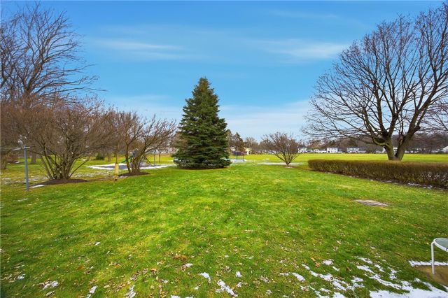 842 Independence Drive, Webster, NY 14580