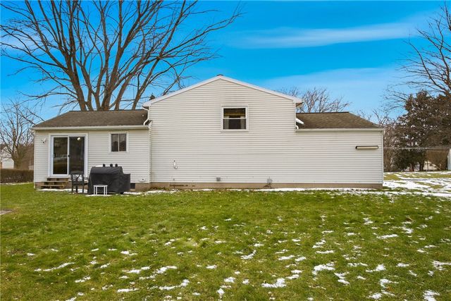 842 Independence Drive, Webster, NY 14580