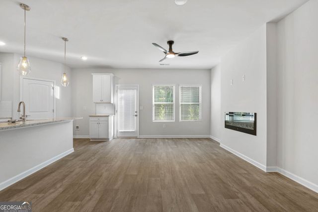 3664 PARKWAY JAMES Drive, Snellville, GA 30039