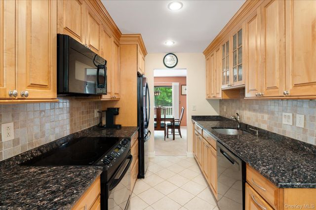 134 Bayberry Close, Chappaqua, NY 10514