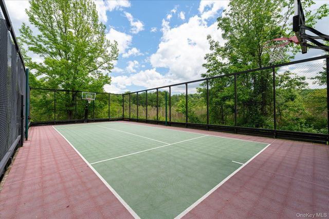 134 Bayberry Close, Chappaqua, NY 10514