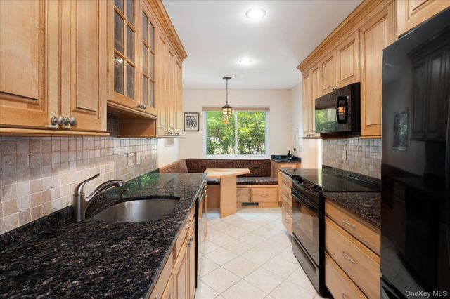 134 Bayberry Close, Chappaqua, NY 10514