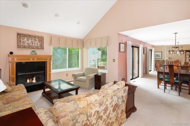 134 Bayberry Close, Chappaqua, NY 10514