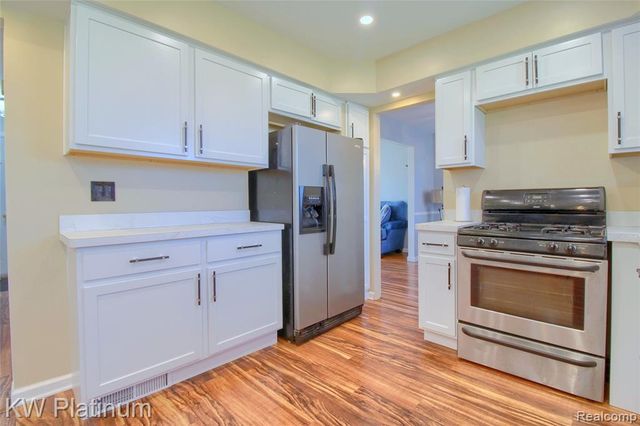 25168 Goddard Road, Taylor, MI 48180