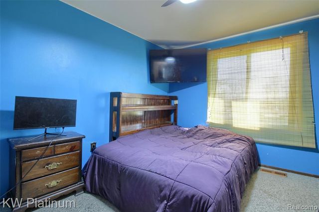 25168 Goddard Road, Taylor, MI 48180