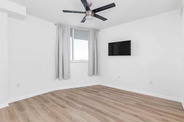 1551 N Flagler Drive 910, West Palm Beach, FL 33401