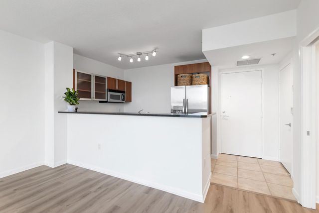 1551 N Flagler Drive 910, West Palm Beach, FL 33401