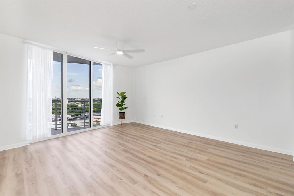 1551 N Flagler Drive 910, West Palm Beach, FL 33401