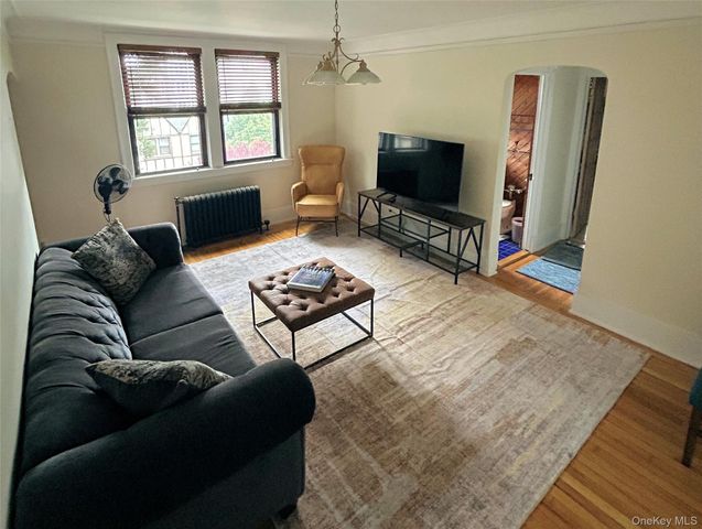1 Greenridge Avenue D2, White Plains, NY 10605