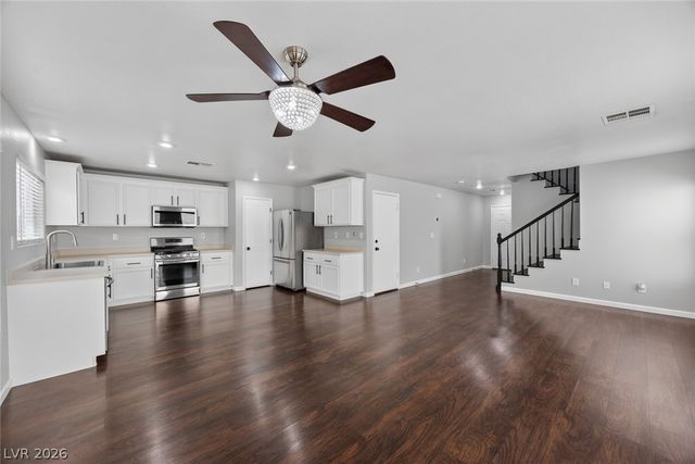 10348 Maurice River, Las Vegas, NV 89183