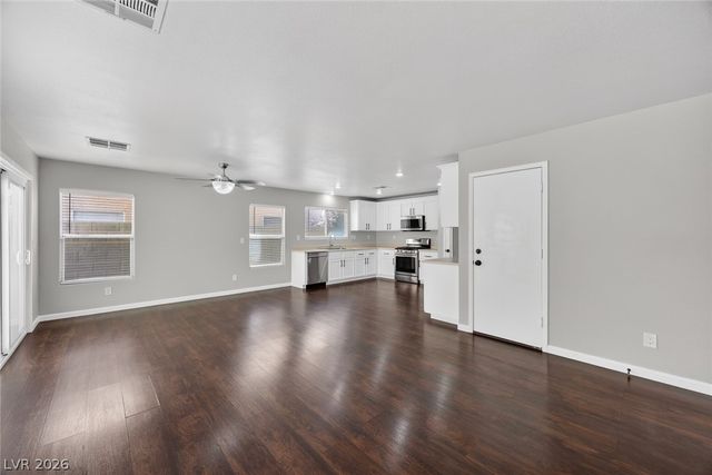 10348 Maurice River, Las Vegas, NV 89183