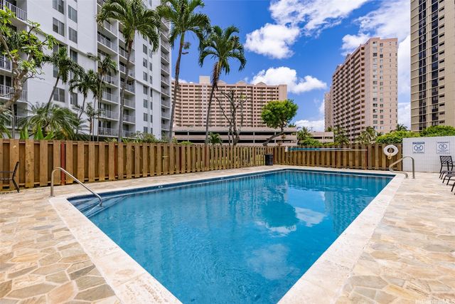 1128 Ala Napunani Street 1703, Honolulu, HI 96818