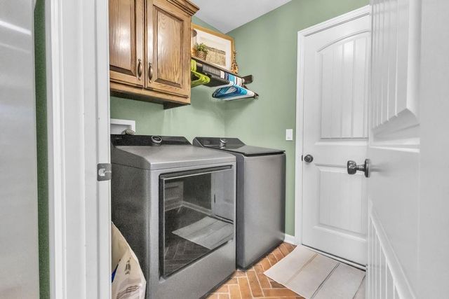 919 E 8th Circle, Kearney, MO 64060