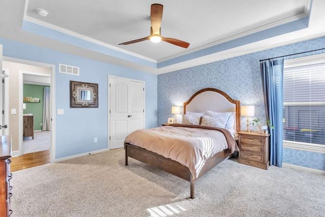 919 E 8th Circle, Kearney, MO 64060