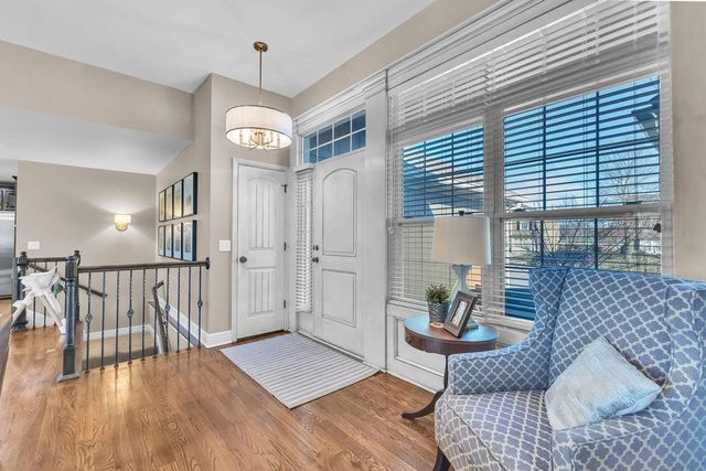 919 E 8th Circle, Kearney, MO 64060