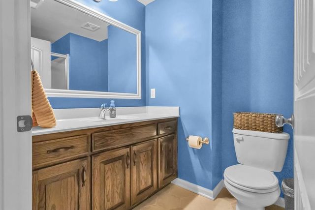 919 E 8th Circle, Kearney, MO 64060