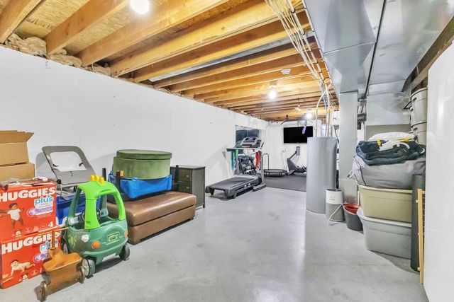 919 E 8th Circle, Kearney, MO 64060