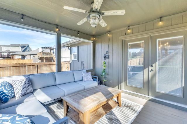 919 E 8th Circle, Kearney, MO 64060