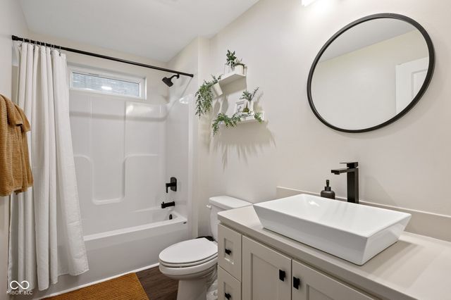 806 N Beville Avenue, Indianapolis, IN 46201