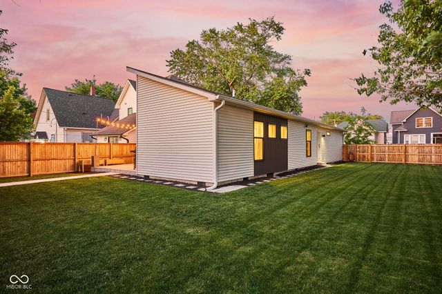 806 N Beville Avenue, Indianapolis, IN 46201