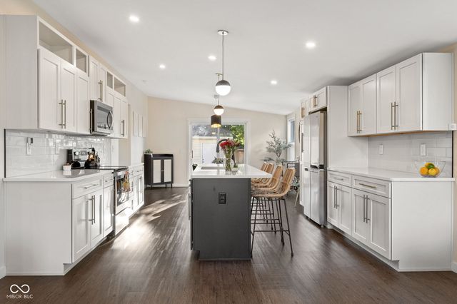 806 N Beville Avenue, Indianapolis, IN 46201