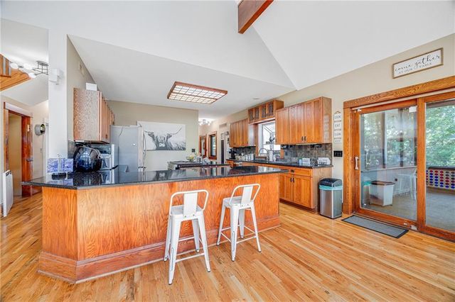 2323 S Crenshaw Road, Independence, MO 64057
