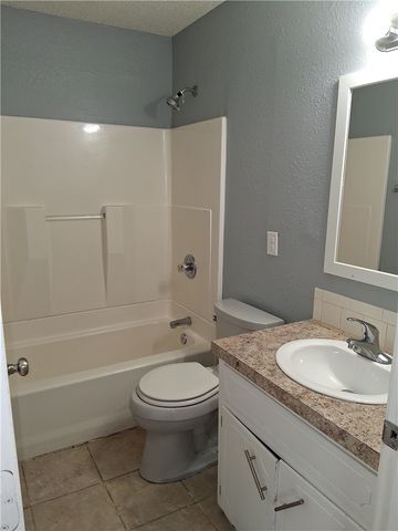 407 Park Street C, Springdale, AR 72764