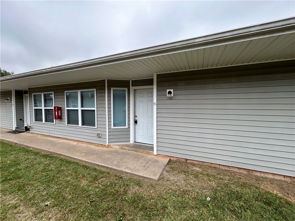 407 Park Street C, Springdale, AR 72764