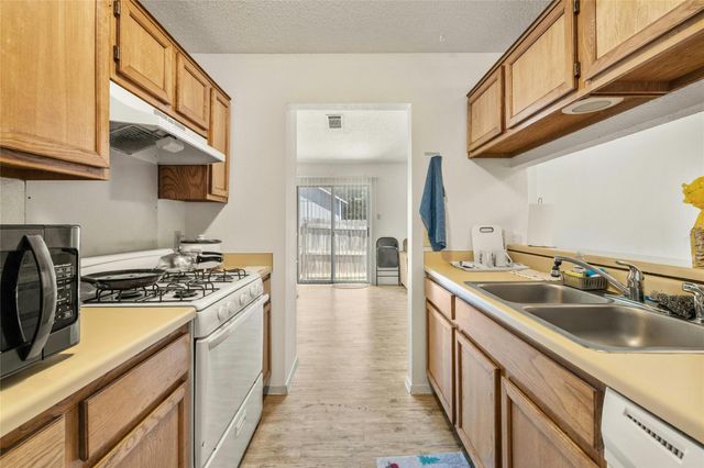 515 Sierra CV, Round Rock, TX 78664