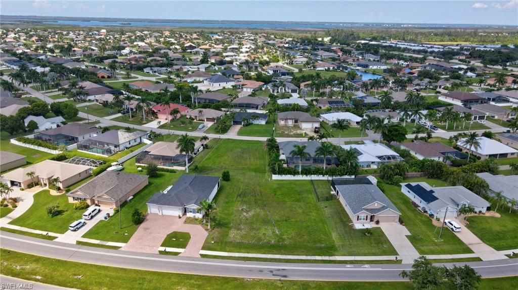 Image 12 of property listing at 2536 Surfside BLVD, Cape Coral, FL 33914