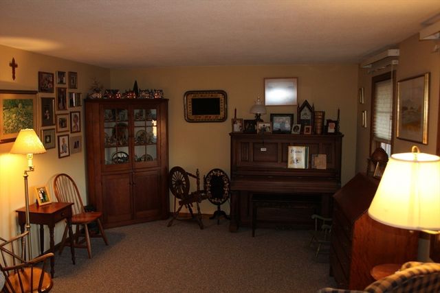 107 Plain Rd W, Deerfield, MA 01373