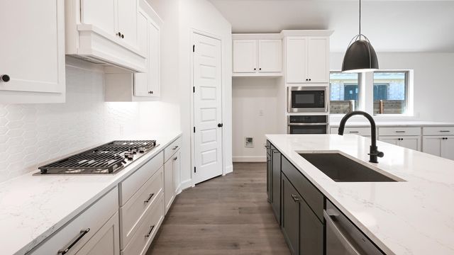 313 Foxfire CV, Lockhart, TX 78644