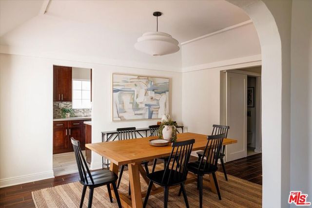 2207 Alsace Avenue, Los Angeles, CA 90016