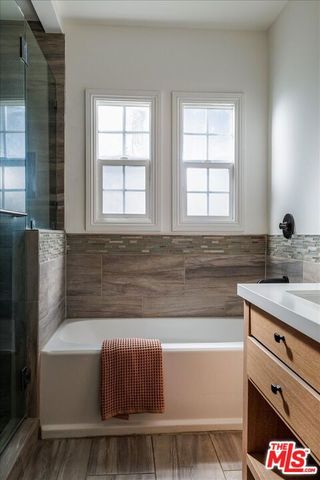 2207 Alsace Avenue, Los Angeles, CA 90016