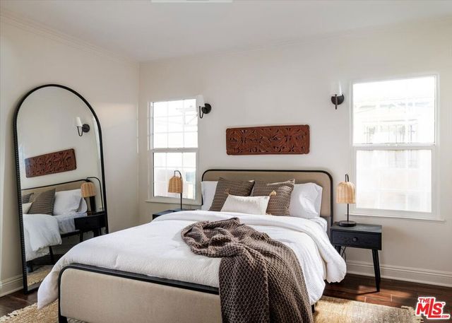 2207 Alsace Avenue, Los Angeles, CA 90016