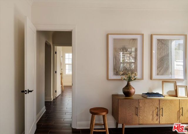 2207 Alsace Avenue, Los Angeles, CA 90016