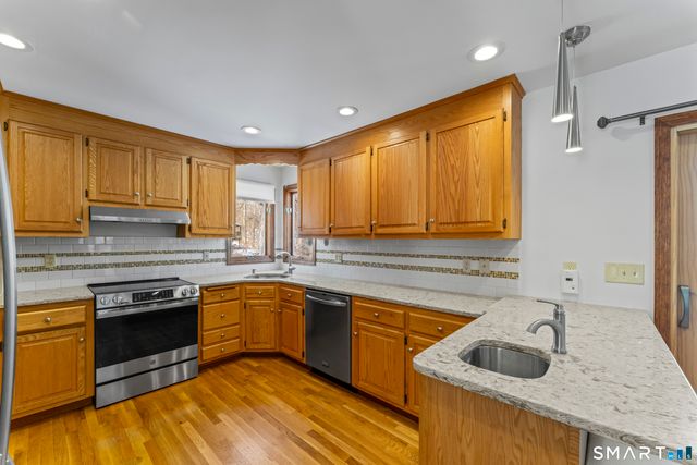 65 Bonnie View Drive, Trumbull, CT 06611