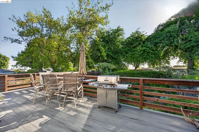 5014 Sandmound Blvd, Oakley, CA 94561