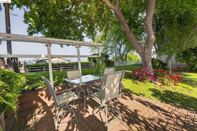 5014 Sandmound Blvd, Oakley, CA 94561